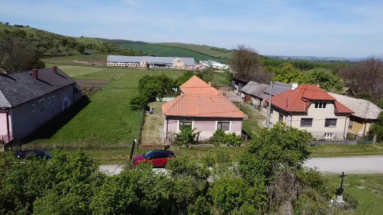 Tradičný rodinný dom s veľkým pozemkom