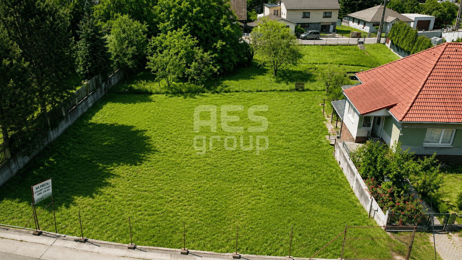 PREDAJ, POZEMOK 674 m2, BORINKA – fotka 2