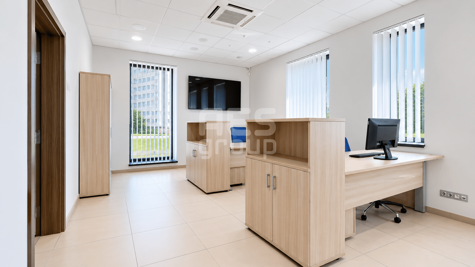 PRENÁJOM MODERNÝCH KANCELÁRSKYCH PRIESTOROV S PARKOVANÍM | KOPČIANSKA UL., BRATISLAVA – PETRŽALKA