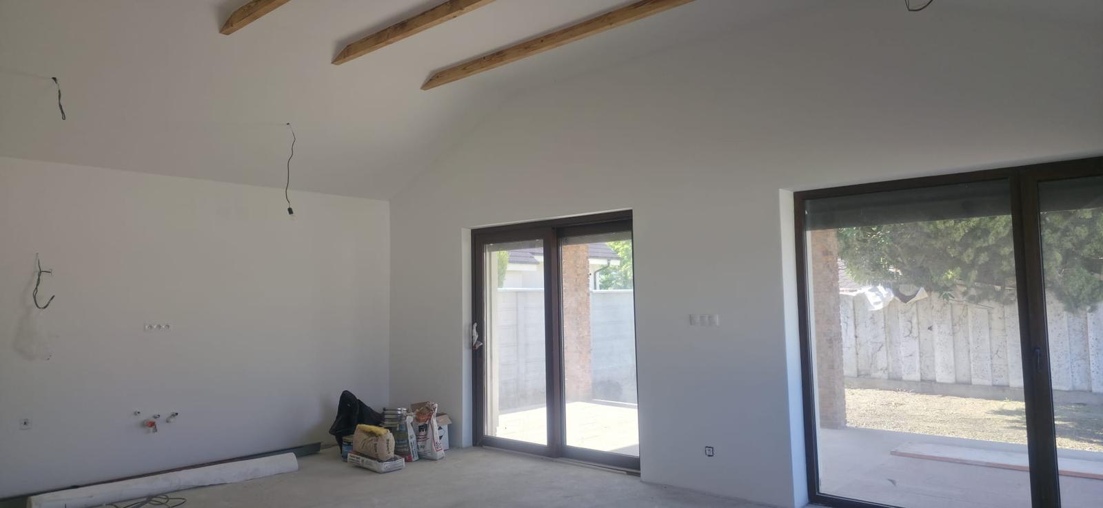 REZERVOVANÉ - ZNÍŽENÁ CENA! Moderný 4 izbový rodinný dom SO 02 vo Vojke nad Dunajom – fotka 2