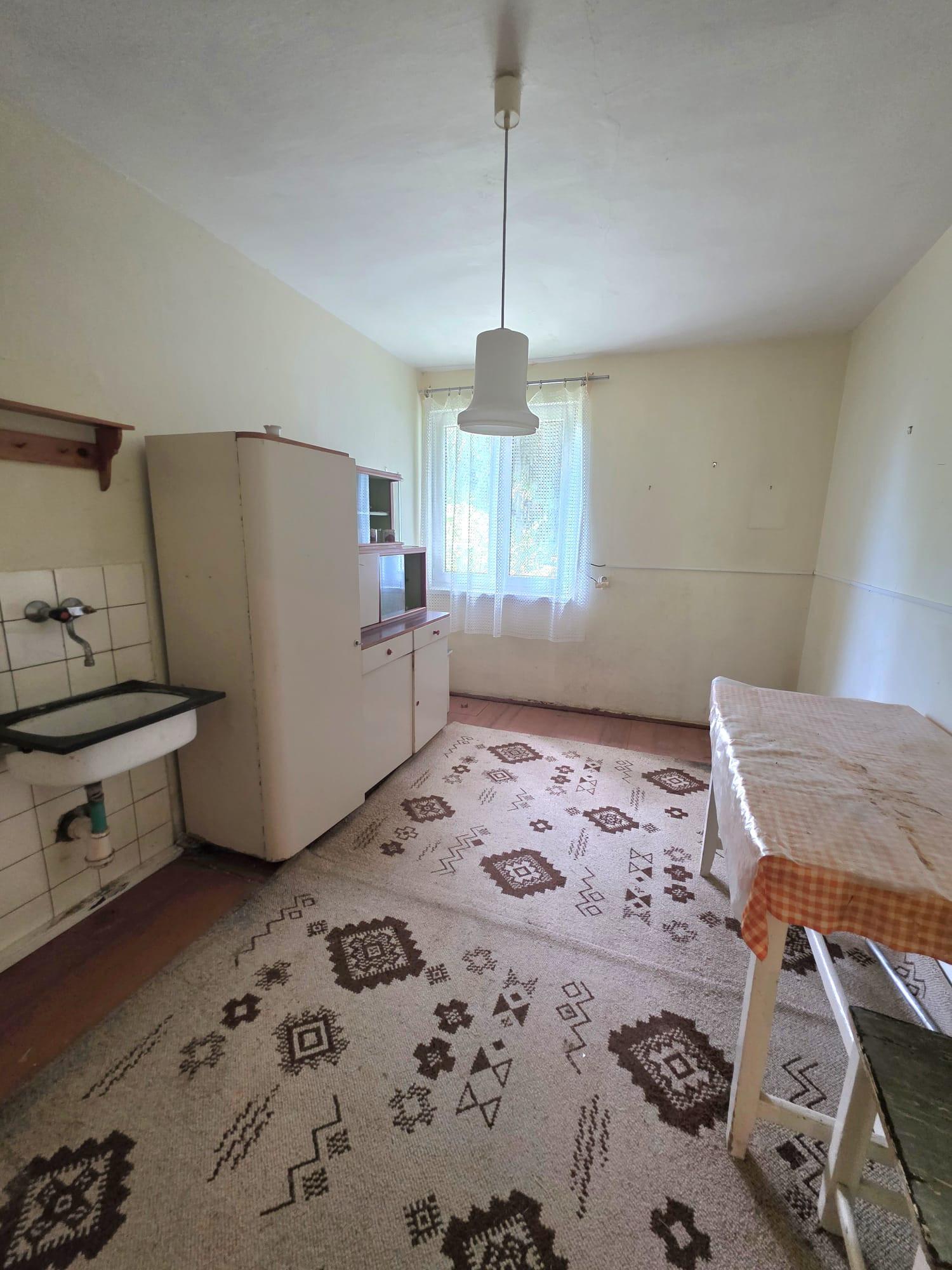 ARETÉ REAL- PONÚKAME NA PREDAJ RODINNÝ DOM NA SLNEČNOM, VEĽKORYSOM POZEMKU V PEZINKU – fotka 2