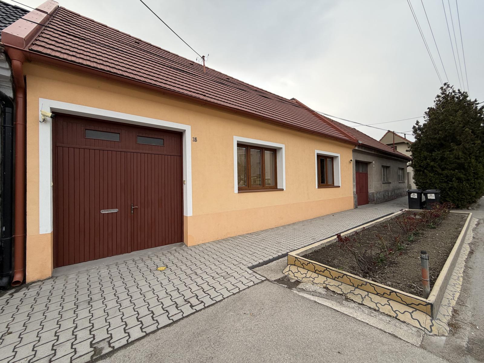 arete.sk – KÚSOK ROMANTICKÉHO VIDIEKA V CENTRE MESTA, PEZINOK, KALINČIAKOVA