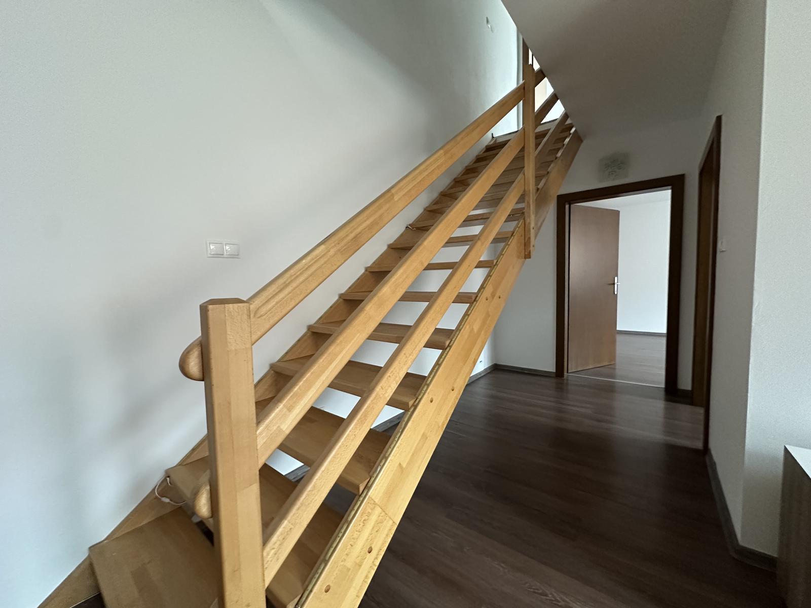arete.sk – 4-IZBOVÝ BYT SO ZÁHRADKOU AJ PARKOVANÍM V CENTRE MESTA, PEZINOK, HOLUBYHO