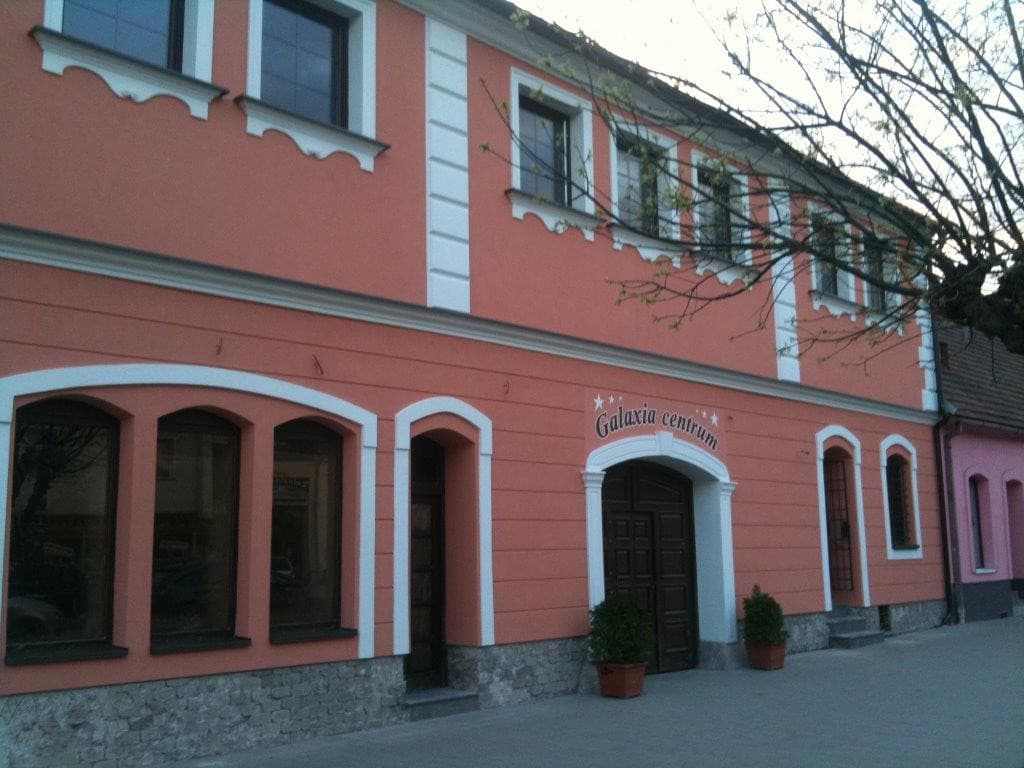 arete.sk – PRIPRAVUJEME PREDAJ BUDOVY V PRIAMOM CENTRE MESTA, PEZINOK, M. R. ŠTEFÁNIKA