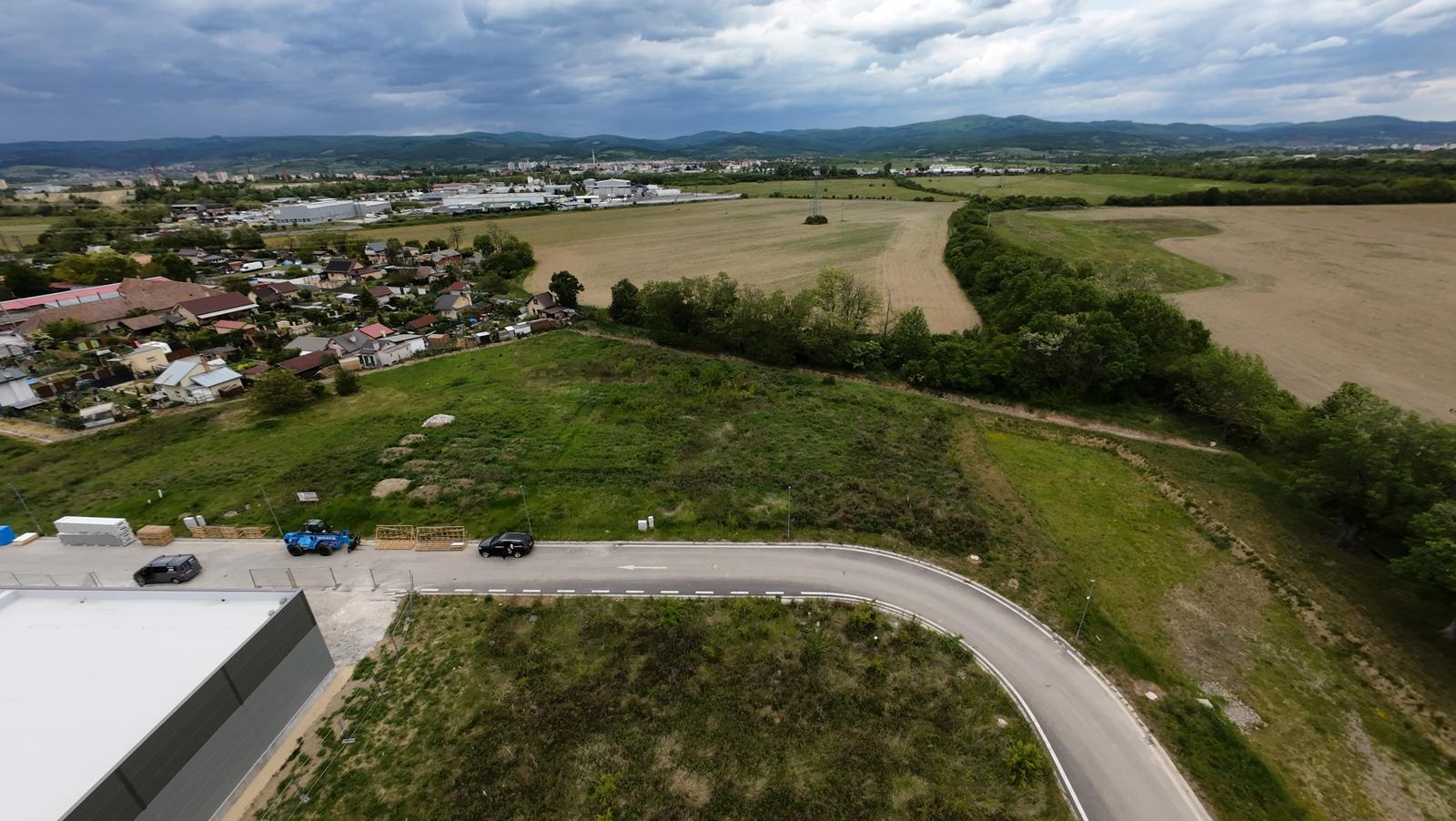 arete.sk - PREDAJ 2546 M2 POZEMKU V BUSINESS PARKU P1, PEZINOK, PRI MAJERI – fotka 2