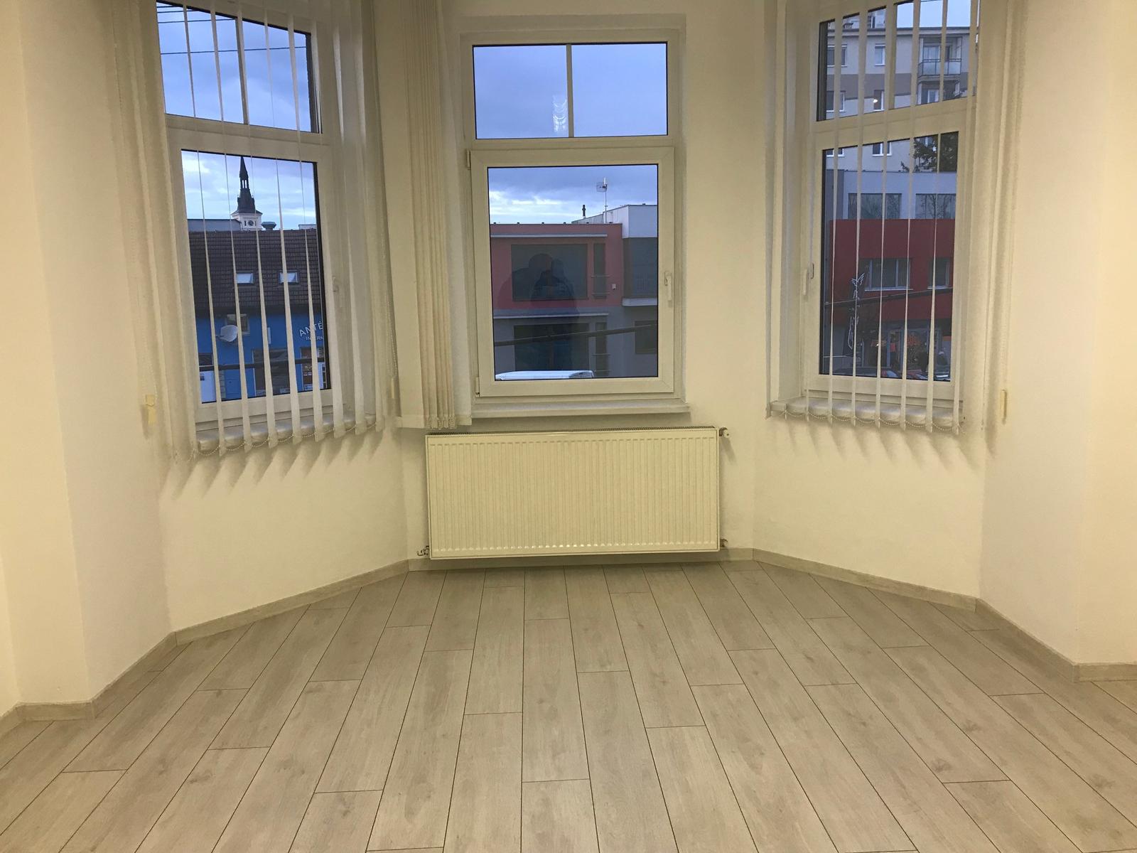 arete.sk - PRENÁJOM NÁDHERNÉHO 103m2 KOMERČNÉHO PRIESTORU V CENTRE PEZINKA, MOYZESOVA – fotka 2