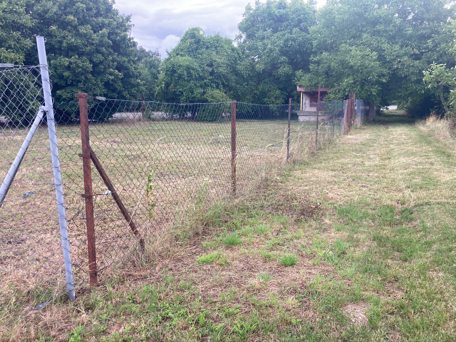 Areté real, Predaj pozemku na priemyselnú výstavbu v Bernolákove – fotka 2