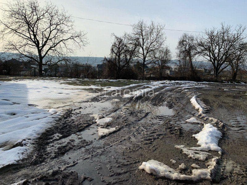 Na predaj pozemky v Rozhanovciach