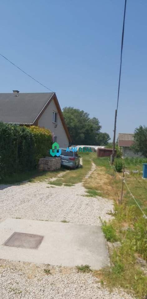 Krásny veľký pozemok v tichej časti obce Ňárad – fotka 2