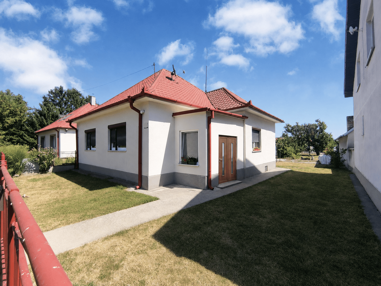3-IZBOVÝ RODINNÝ DOM V OBCI KVETOSLAVOV