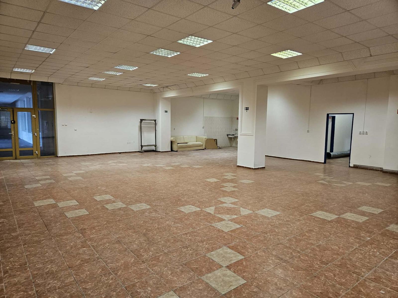 Exkluzívny obchodný priestor na predaj v centre Dunajskej Stredy – ul. Vámbéryho