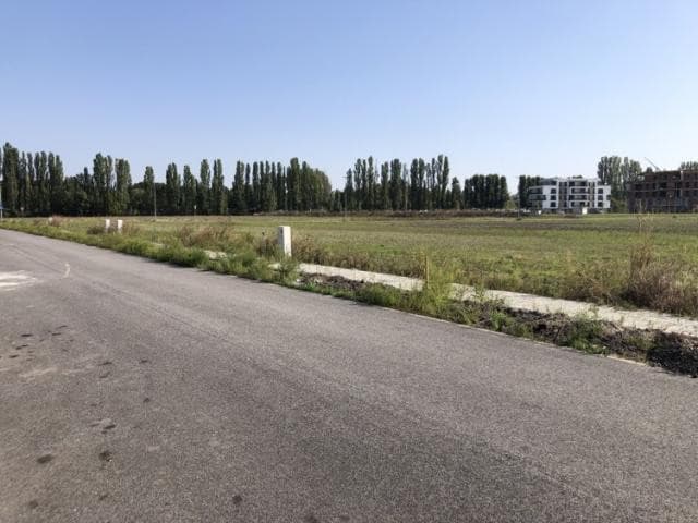 Exkluzívny stavebný pozemok 576 m² – Dunajská Streda, Florida Park