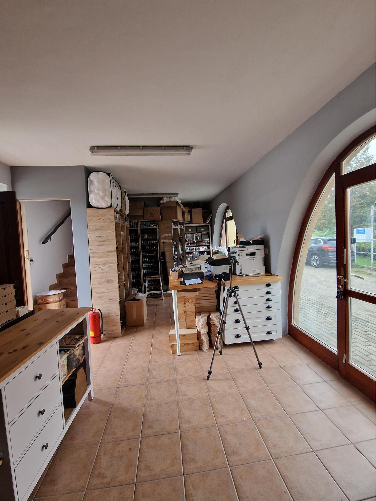 PREDAJ/PRENÁJOM obchodný priestor na pešej zóne v blízkosti autobusovej stanici v Dunajskej Strede / 79 m2 - 145 000,- €