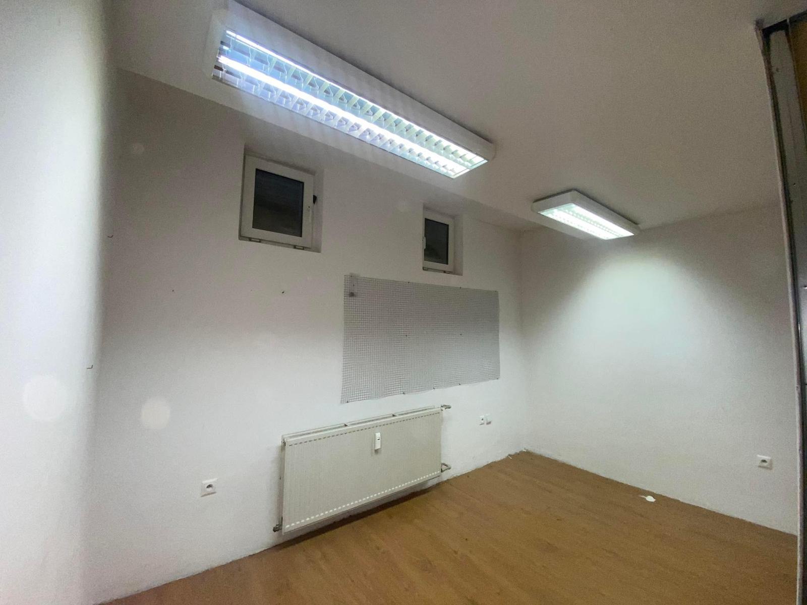 -Na prenájom menší priestor v suteréne  v srdci  mesta Dunajskej Stredy  17 m2 a 22 m2 – fotka 2