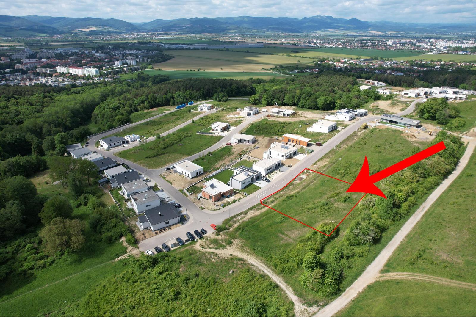 BartanusReality - Na predaj dve lukratívne stavebné parcely v Novej Dubnici, časť Medové lúky.