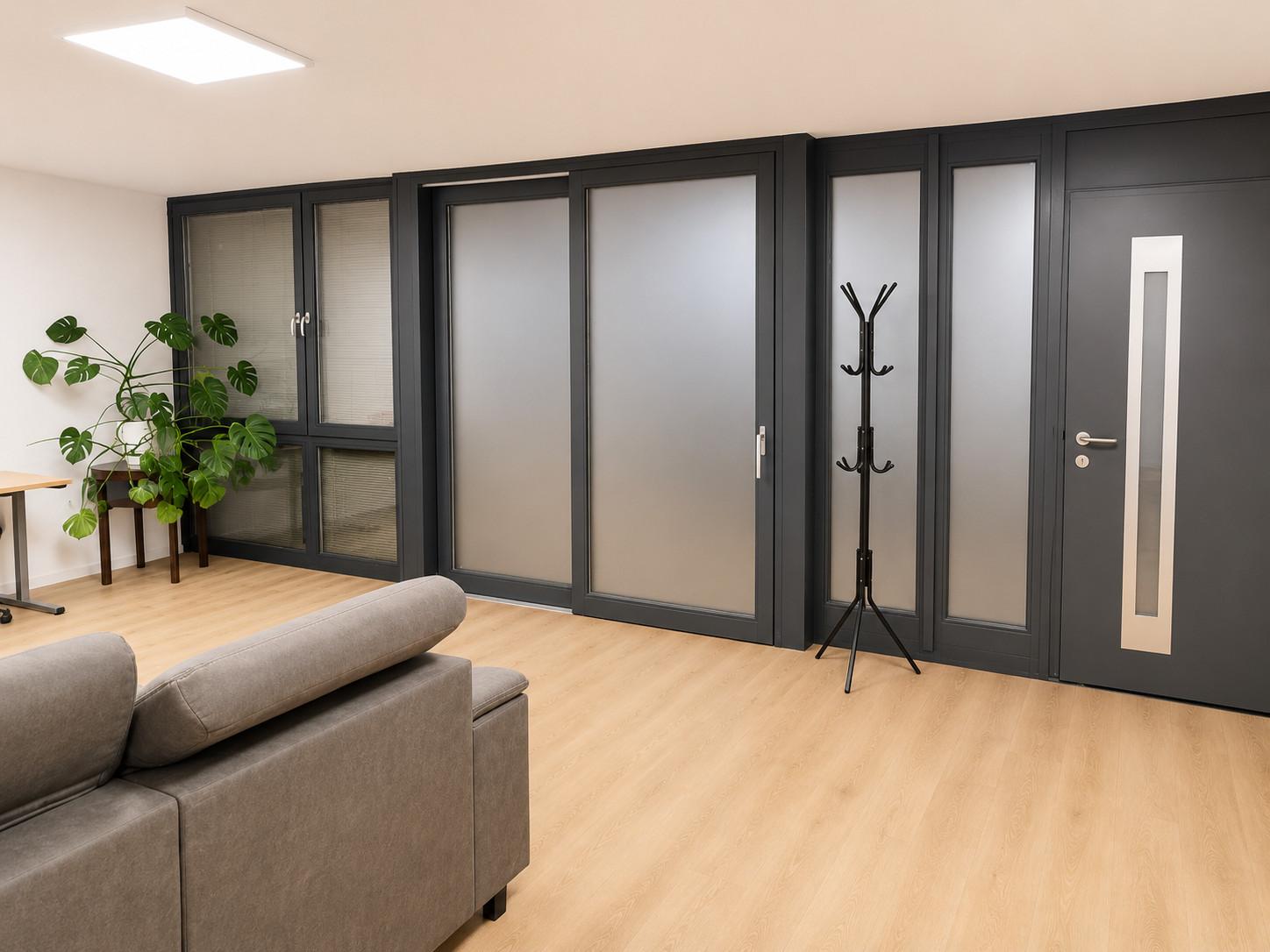 BE.LIVE COMPANY- NA PREDAJ- 1000m2- KOMERČNÝ PRIESTOR- POLYFUNKČNÁ BUDOVA- RUŽINOV- KOMÁRŇANSKÁ ULICA – fotka 2