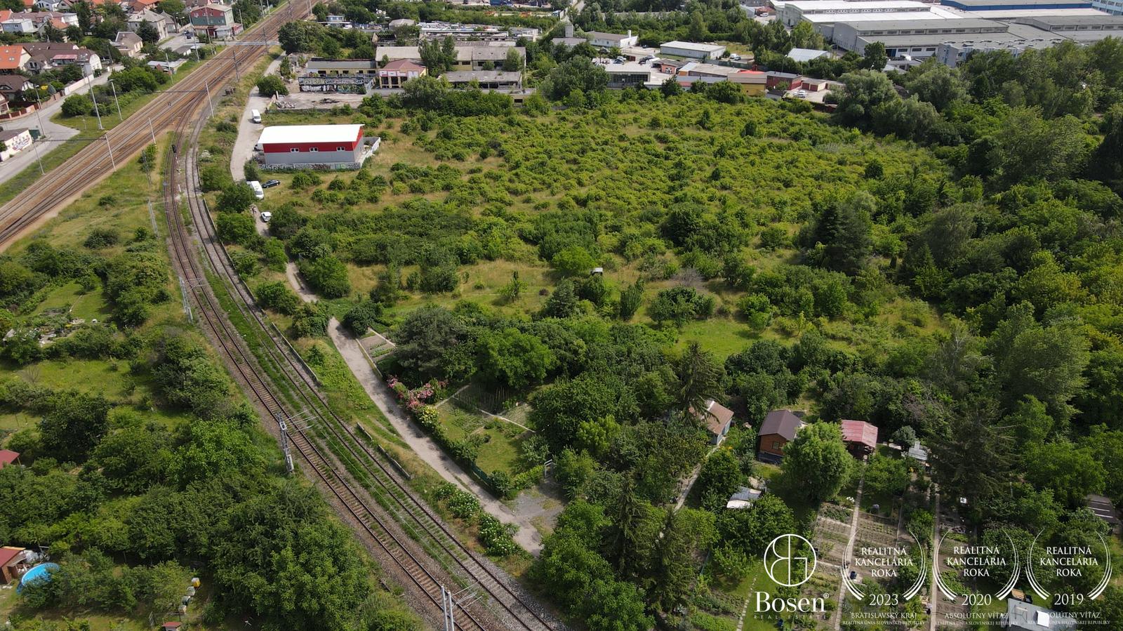 BOSEN | Slnečný pozemok v lokalite Rača - pri Šajbách, 8.442 m2 – fotka 2
