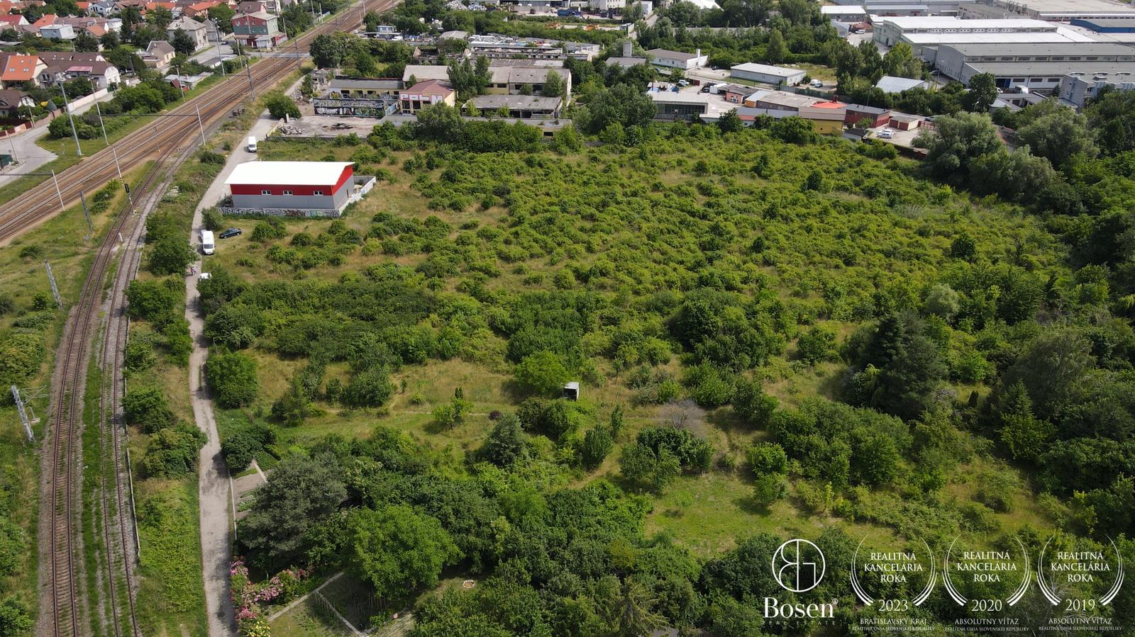BOSEN | Slnečný pozemok v lokalite Rača - pri Šajbách, 8.442 m2