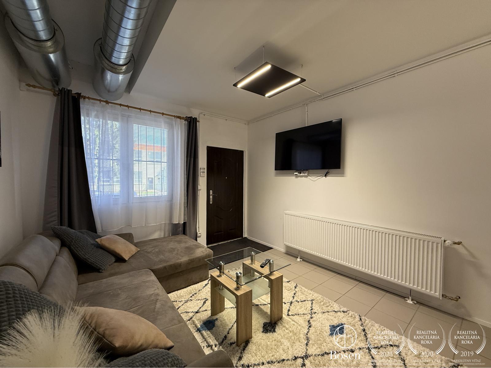 BOSEN | Prenájom priestranného 4 izbového bytu, Bučinová, 160 m2