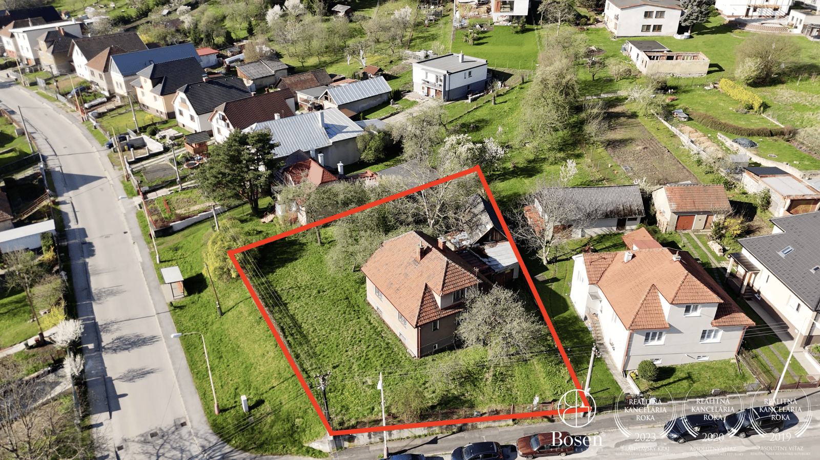 BOSEN I Pozemok so starým domom s krásnym výhľadom, Ružomberok, Baničné - Jelence, 1247m2