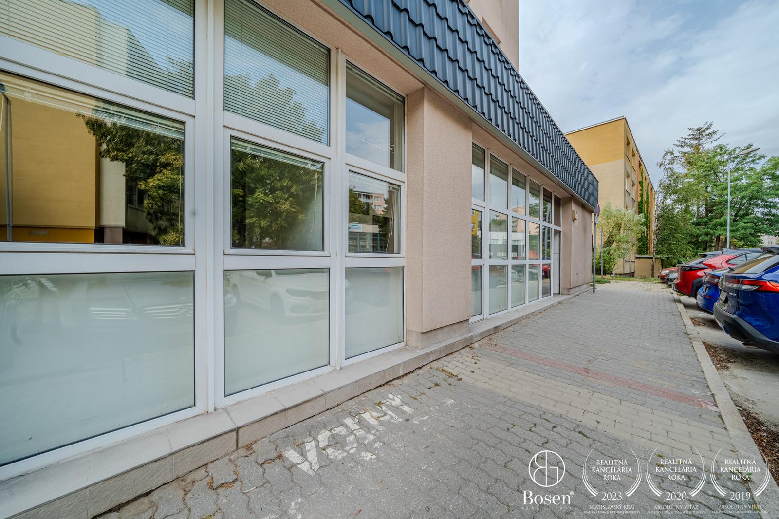 BOSEN | Predaj obchodného priestoru 177 m2, Višňová ul., Bratislava - Nové Mesto