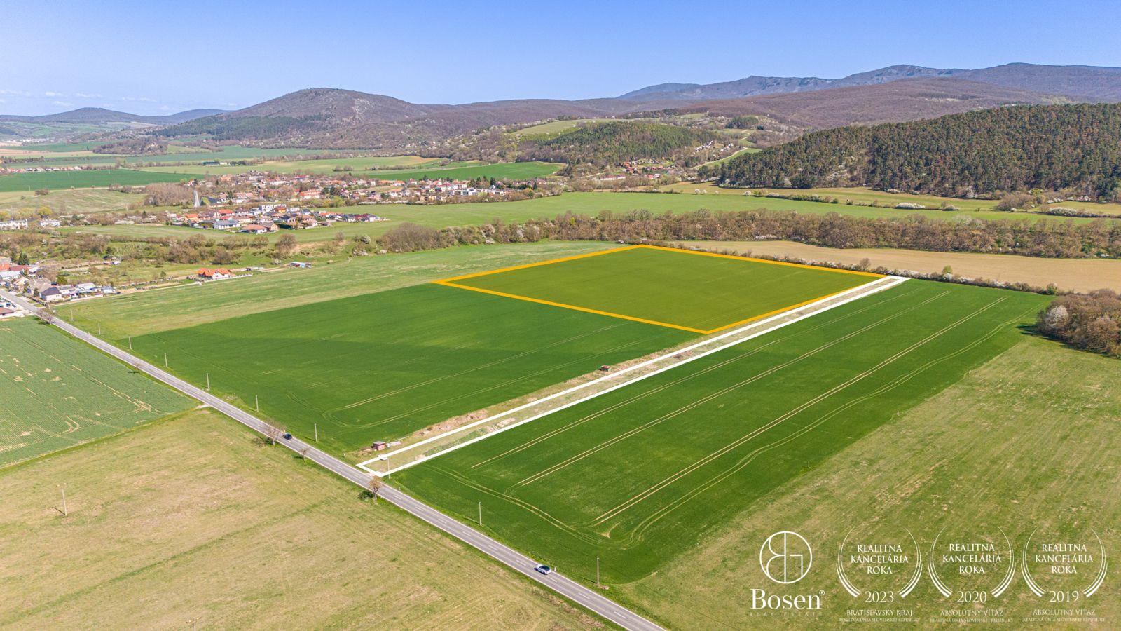 BOSEN | Pozemok na výstavbu rodinných domov, Hrádok, 45000m2 – fotka 2