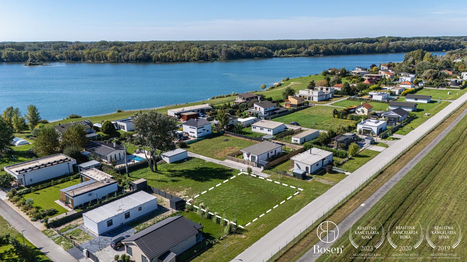 BOSEN | Pozemok v nádhernom prostredí, Vojka nad Dunajom, 550m2