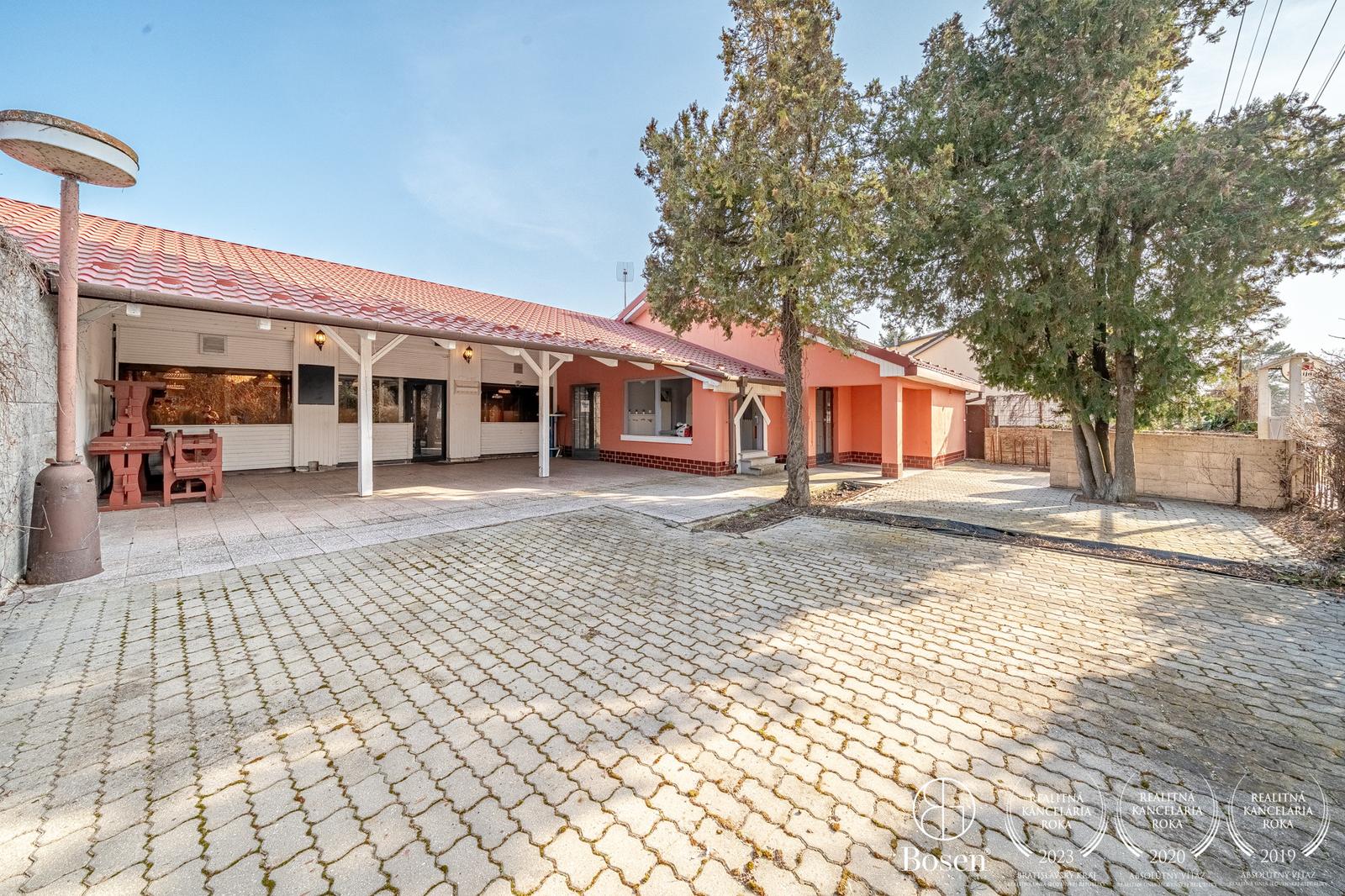 BOSEN | Reštaurácia s pozemkom na predaj, Bratislava, Čunovo,investičná príležitosť, bývanie 30 %