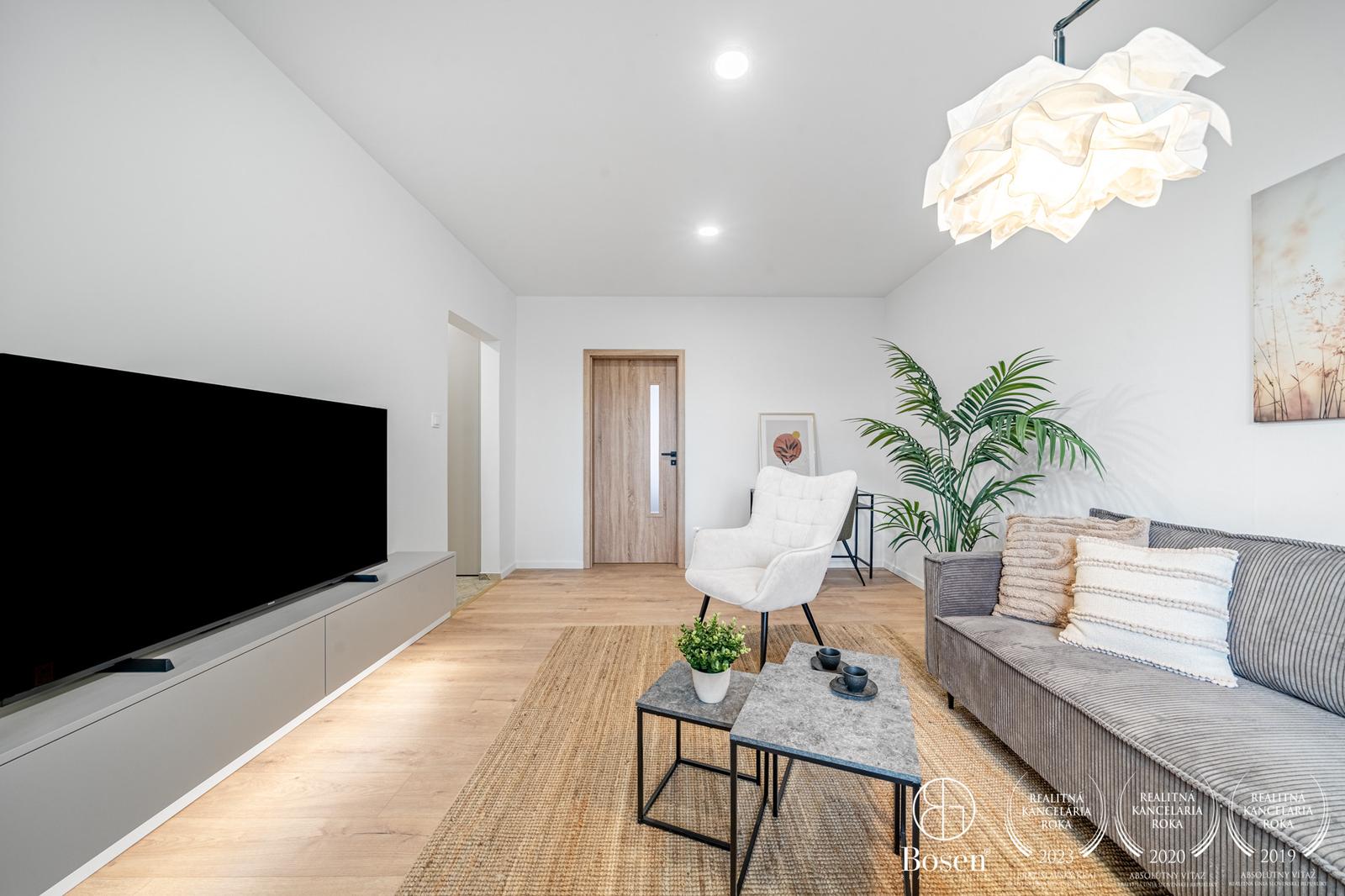 BOSEN | REZERVOVANÝ Moderný, kompletne zrekonštruovaný 4 izbový byt, 82 m², Medveďovej, Petržalka