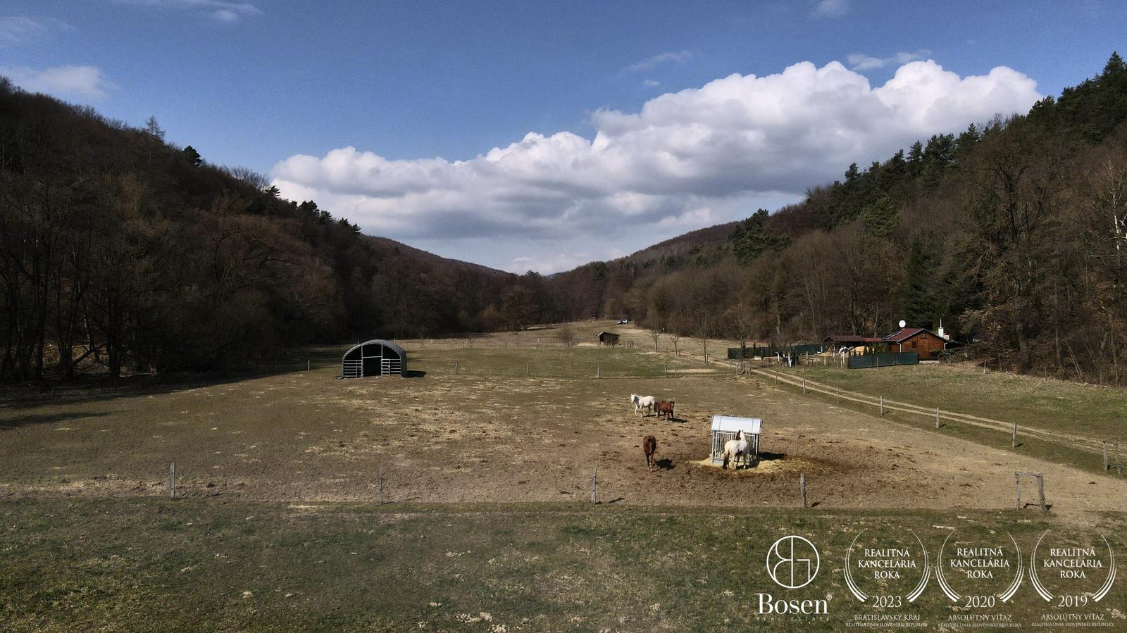 BOSEN | Pozemok v krásnom prostredí, 1564 m2 - Ľuborča