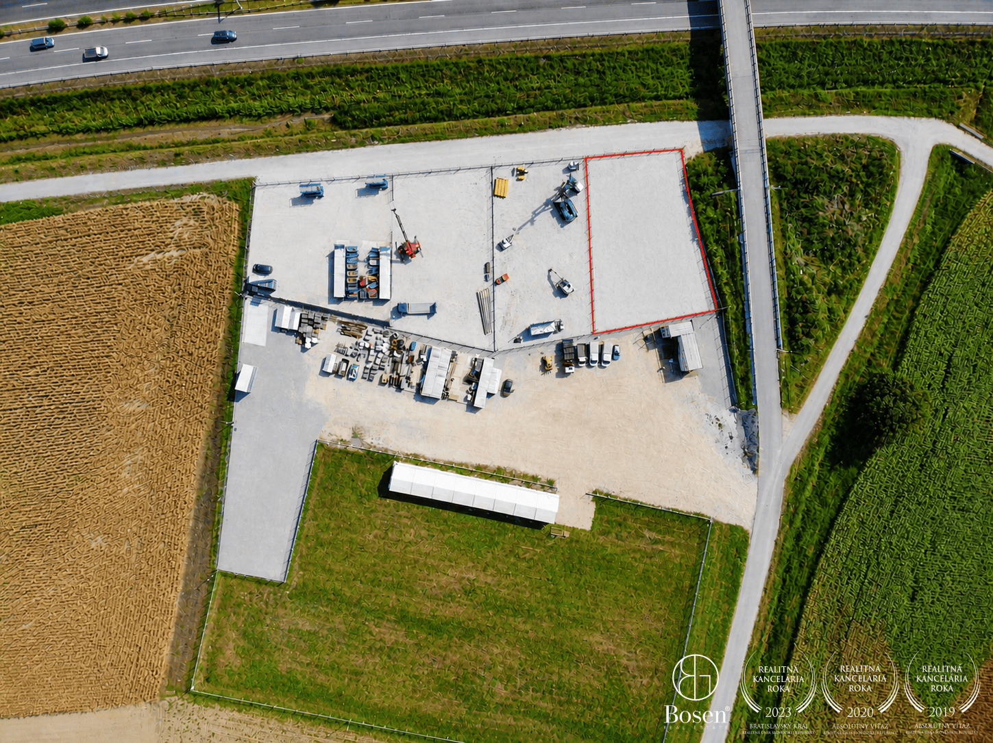 BOSEN | Na prenájom spevnená plocha pri D1 Trenčín - Bratislava, 1170 m²