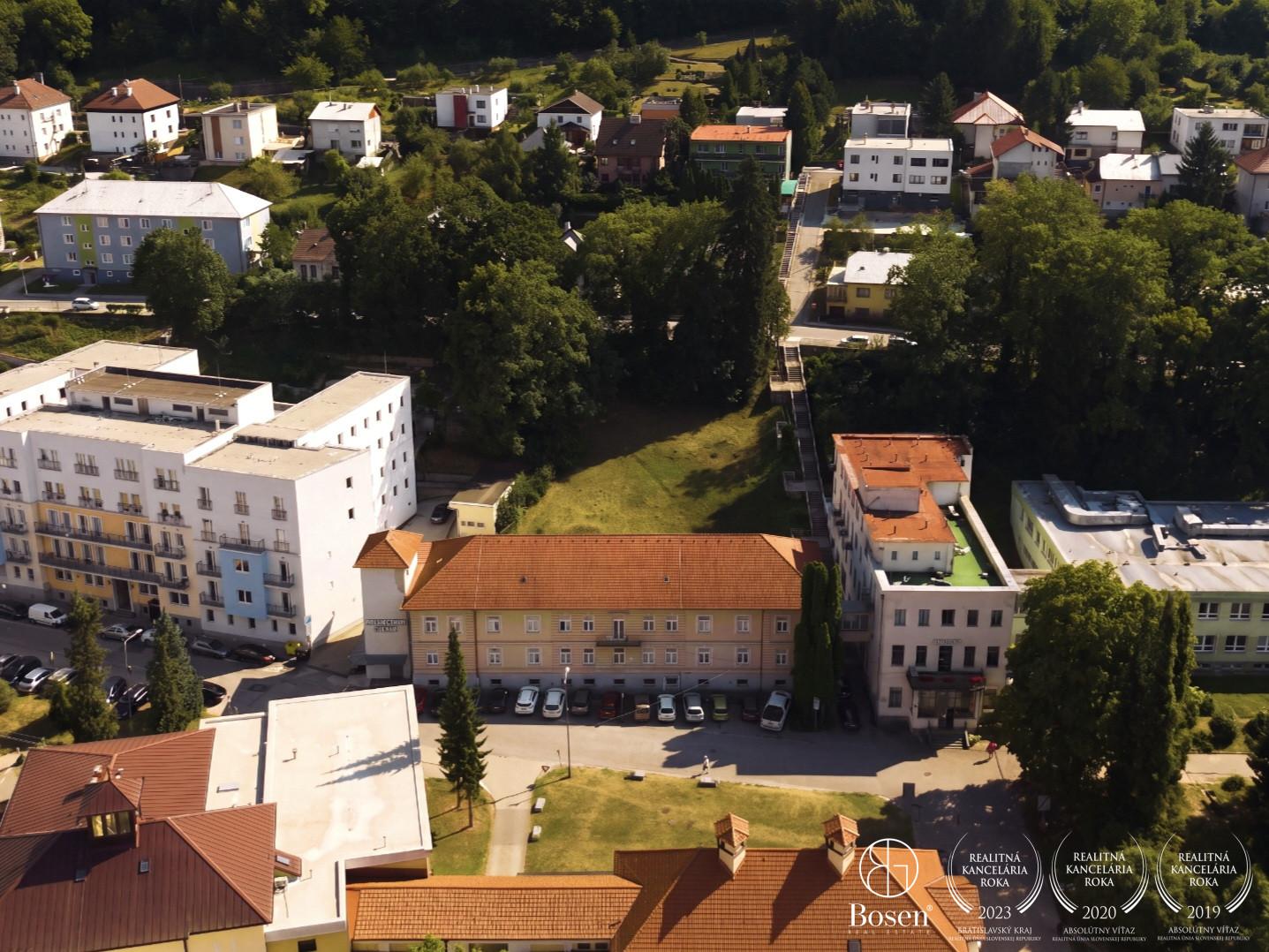 BOSEN | Stavebný pozemok Trenčianske Teplice - centrum kúpeľného mesta – fotka 2