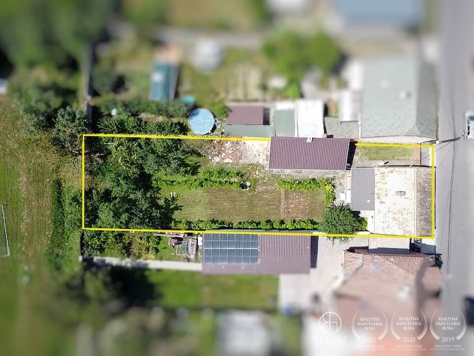 BOSEN | 2 izbový, rodinný dom s garážou. – fotka 2