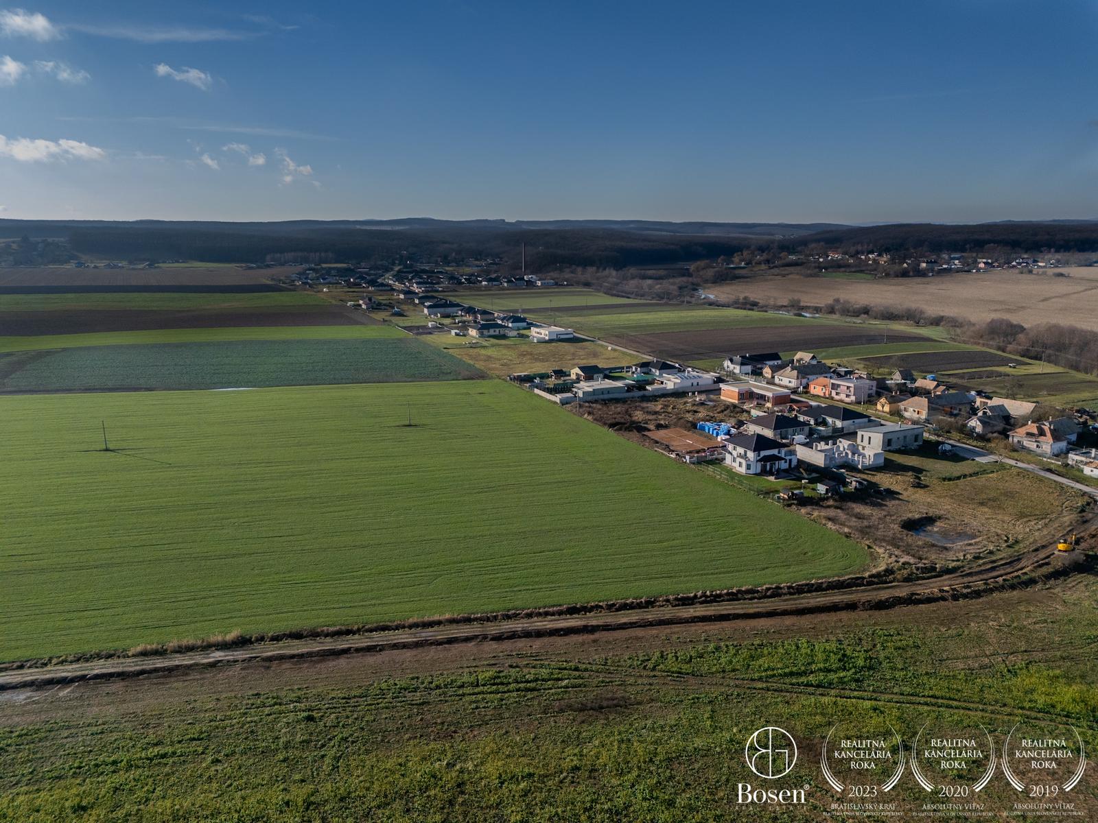 BOSEN | Pozemok na výstavbu rodinného domu, Močiar, 1053m2 – fotka 2