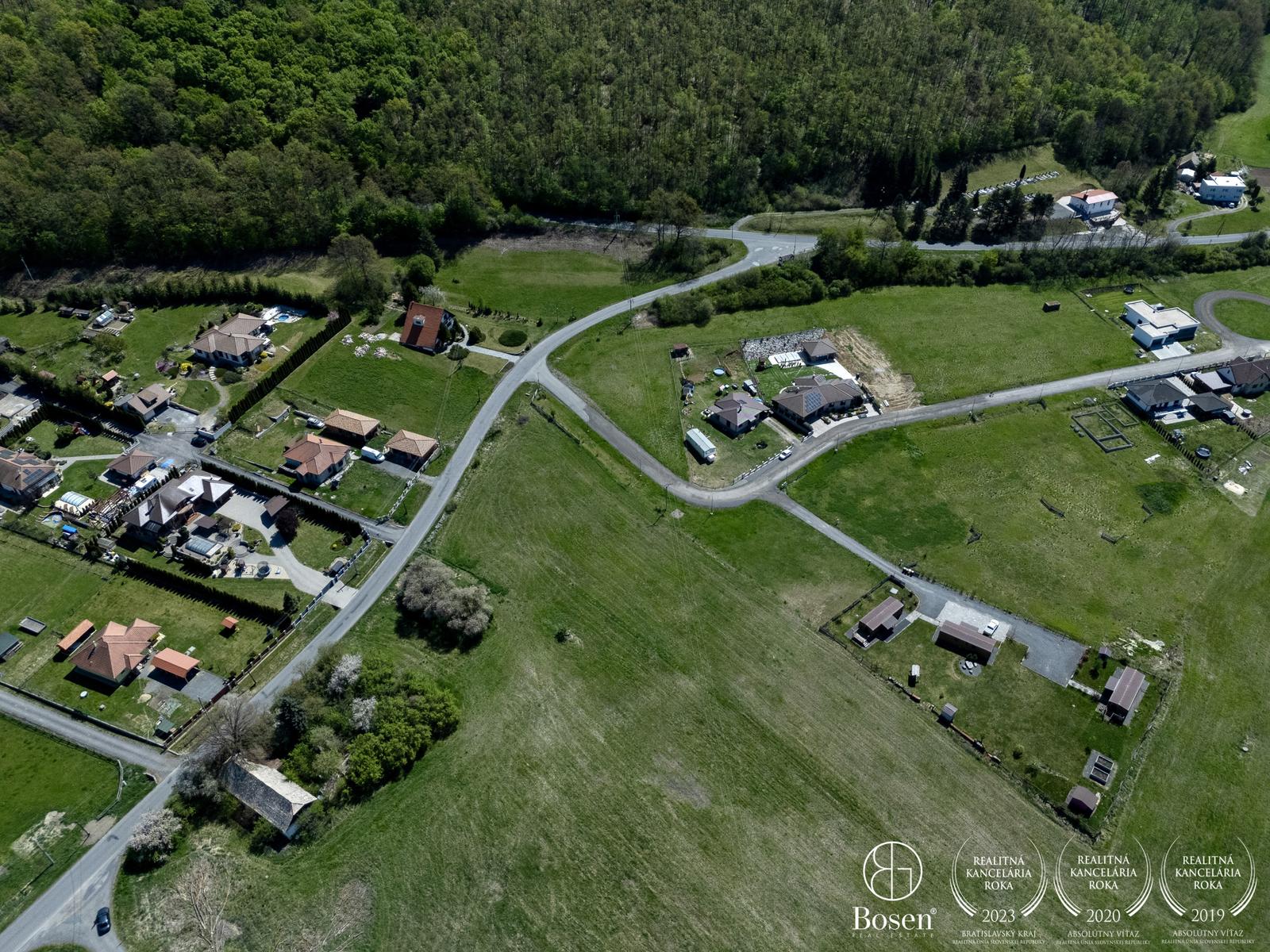 BOSEN | Pozemok na výstavbu rodinného domu, Ratka, 911m2 – fotka 2