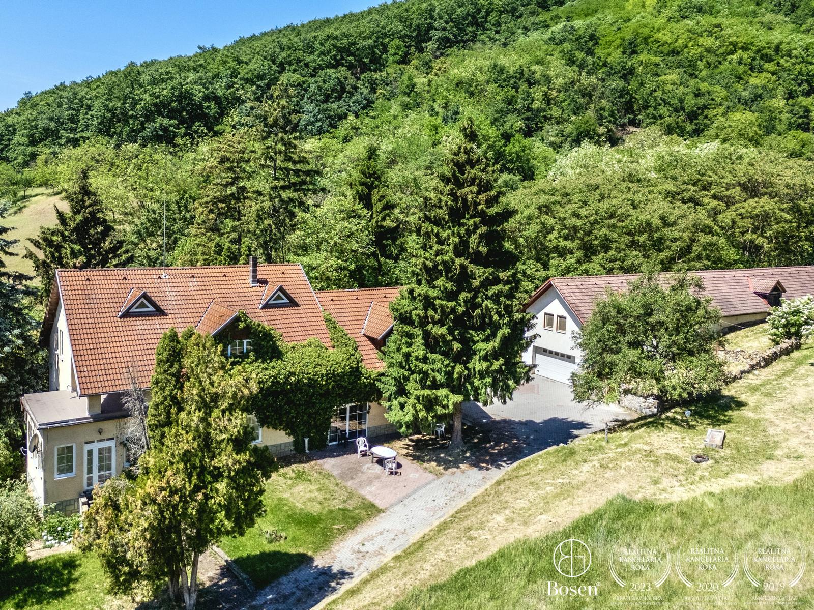 BOSEN | Rodinný dom, Ranč s pozemkom až 129 000m2, Fiľakovo.