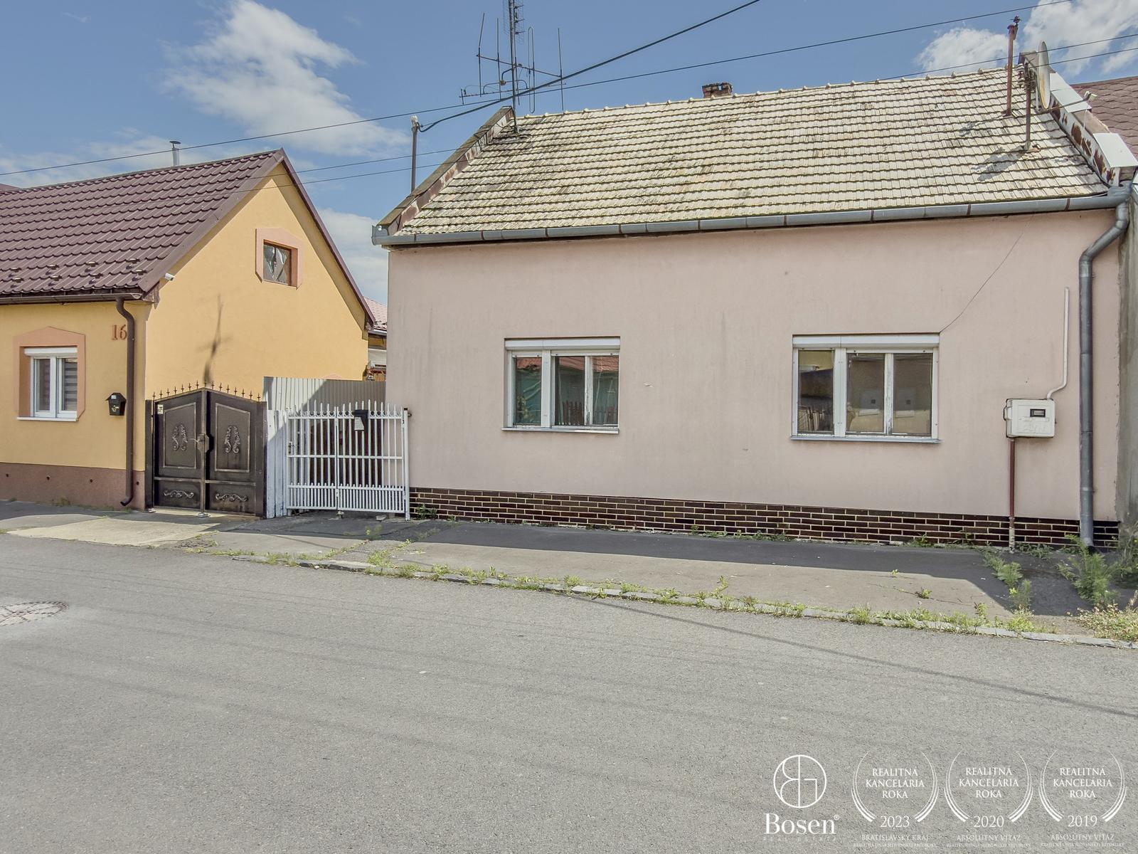 BOSEN | Rodinný dom v pôvodnom stave, Fiľakovo, B.S Timravy.