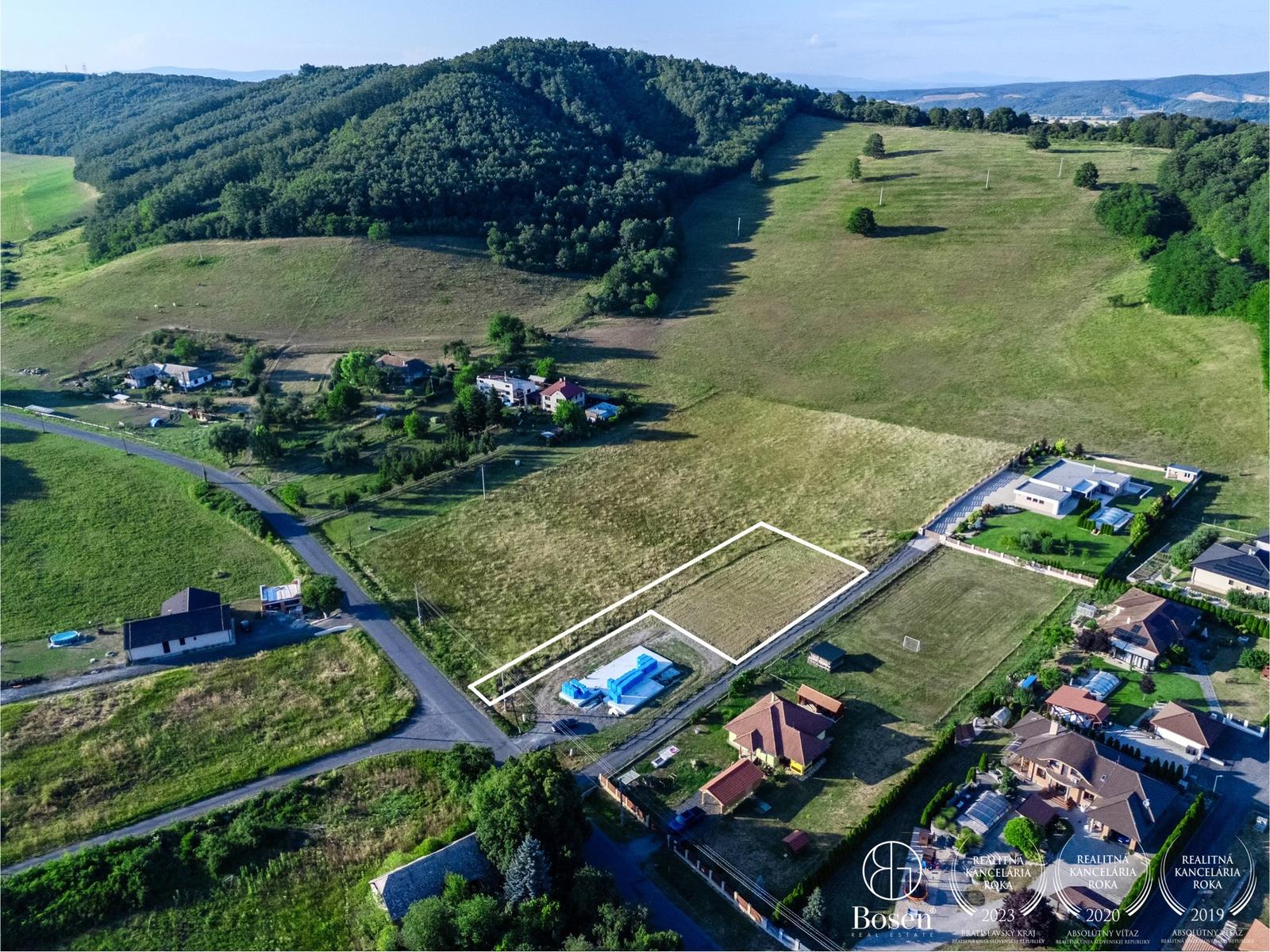 BOSEN | Pozemok na výstavbu rodinného domu, 1419m2, Ratka