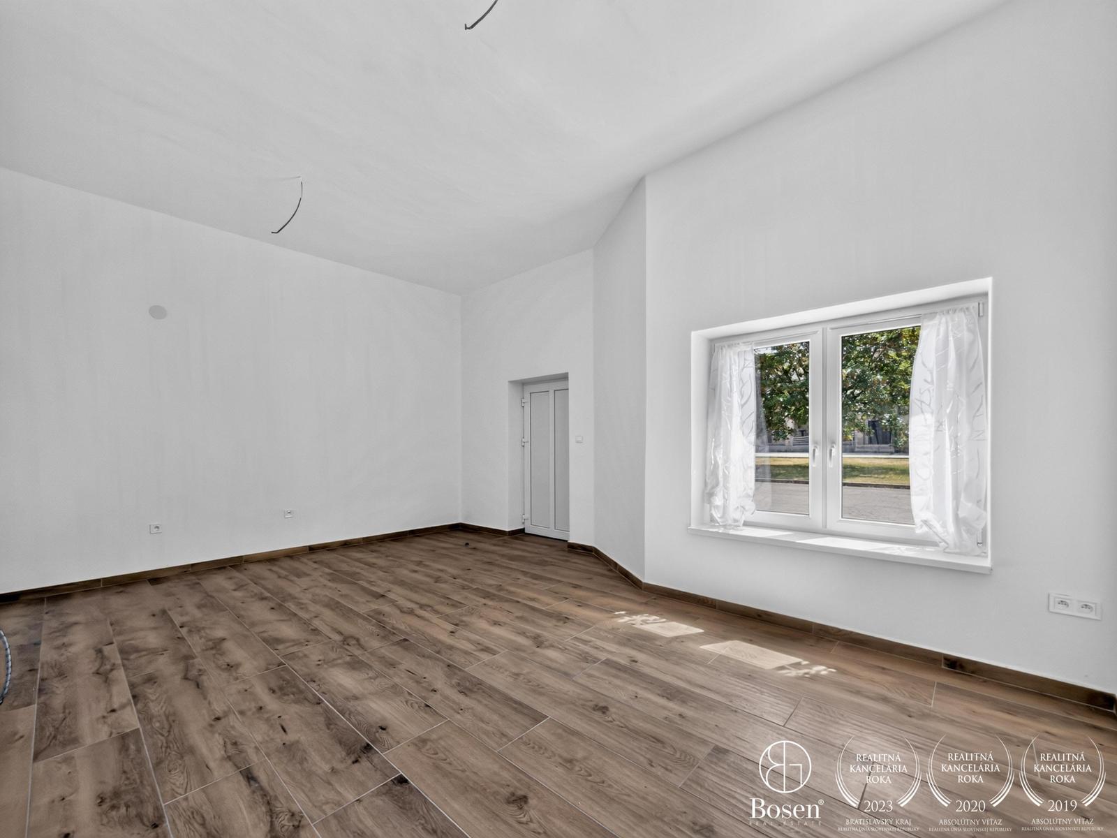 BOSEN | Viacúčelová budova v centre Fiľakova, 117m2 – fotka 2