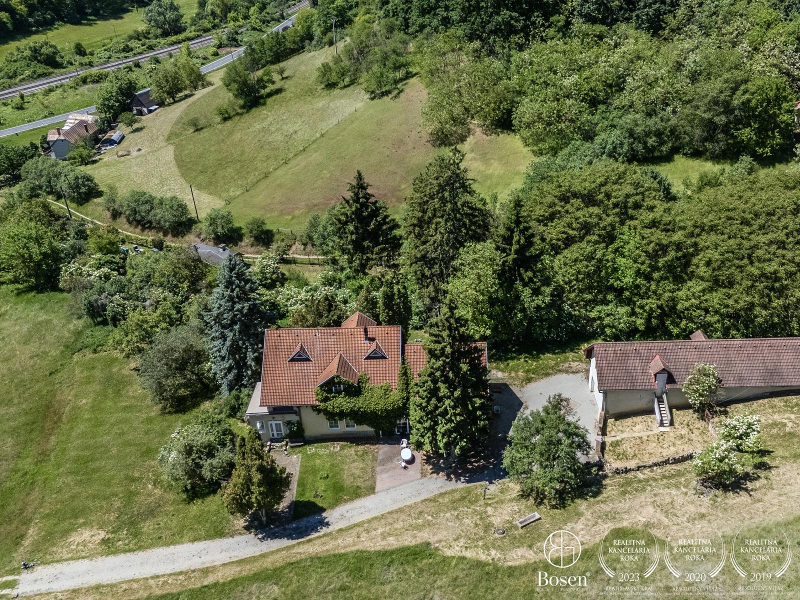BOSEN | Ranč, Rodinná usadlosť s veľkým pozemkom 129000m2