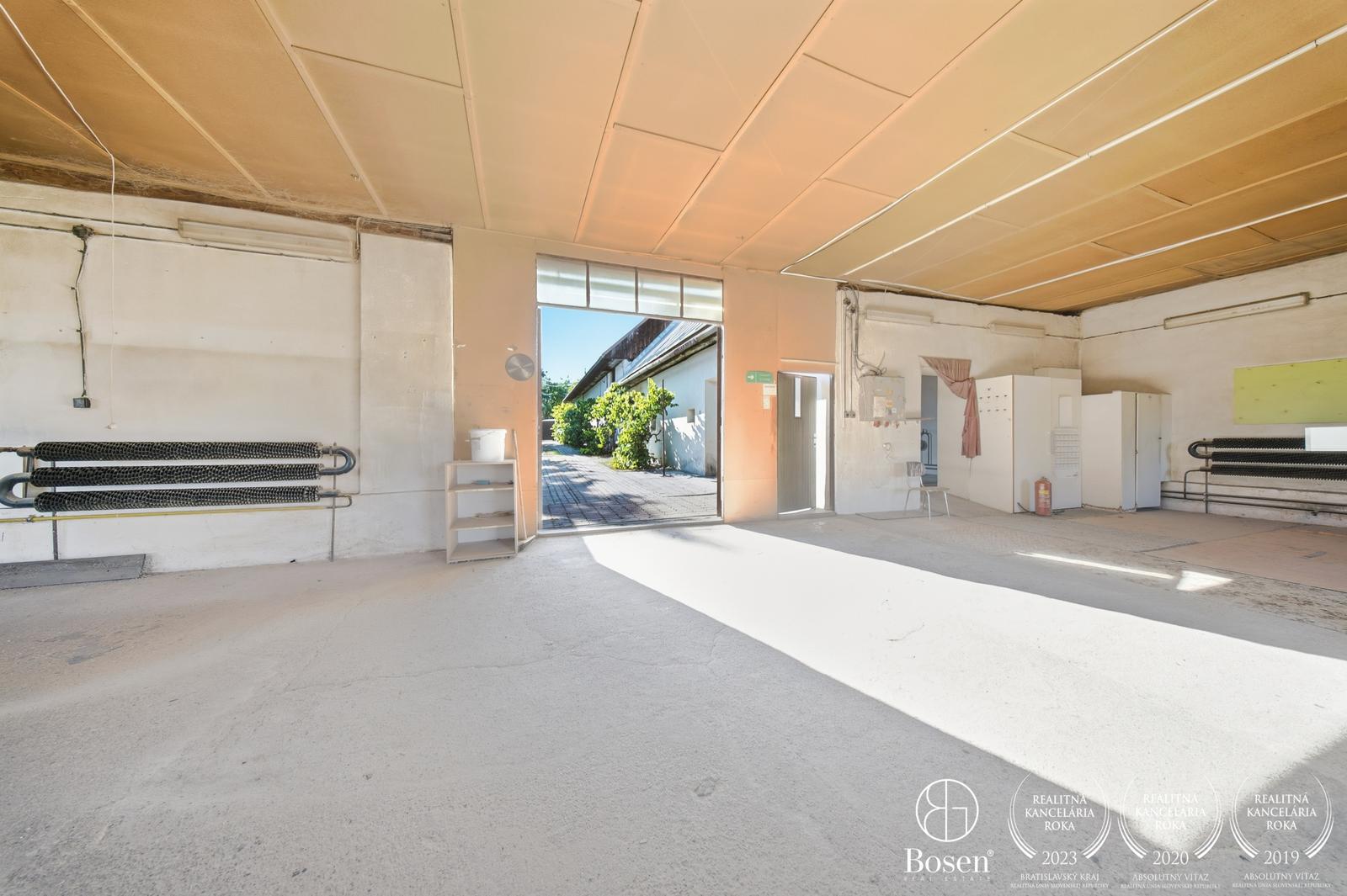 BOSEN | Na prenájom skladový priestor 225 m² – fotka 2