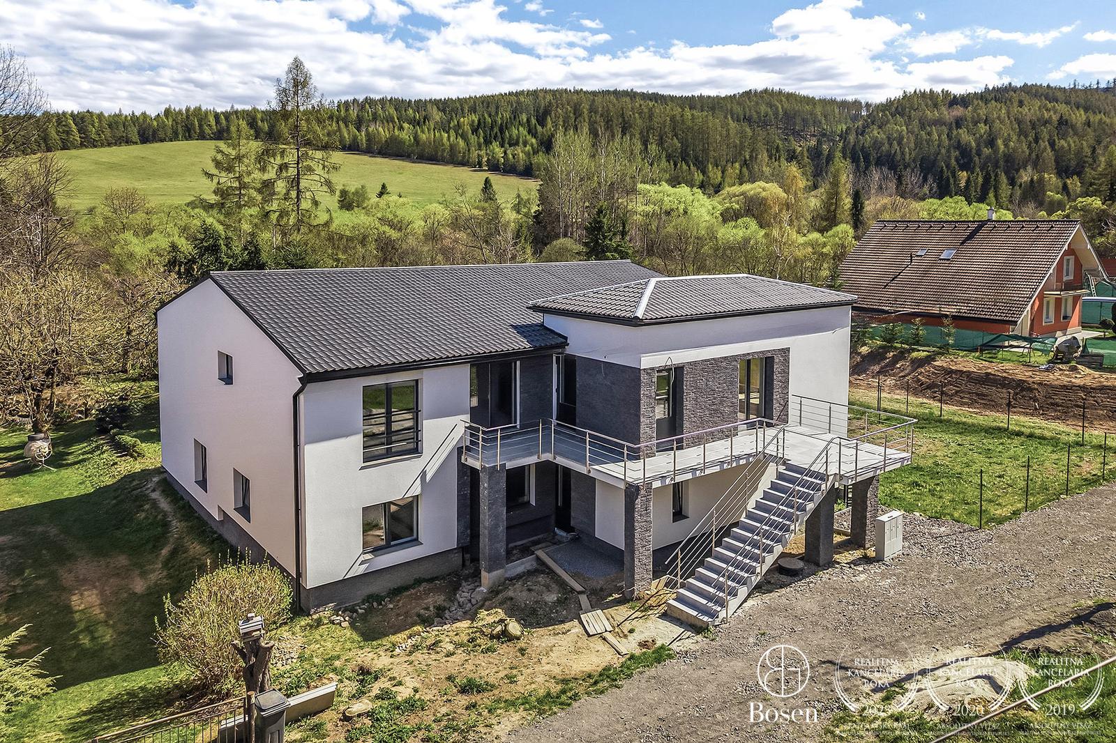 BOSEN |4 izbový byt so záhradou o rozlohe 143m2 a parkovaním