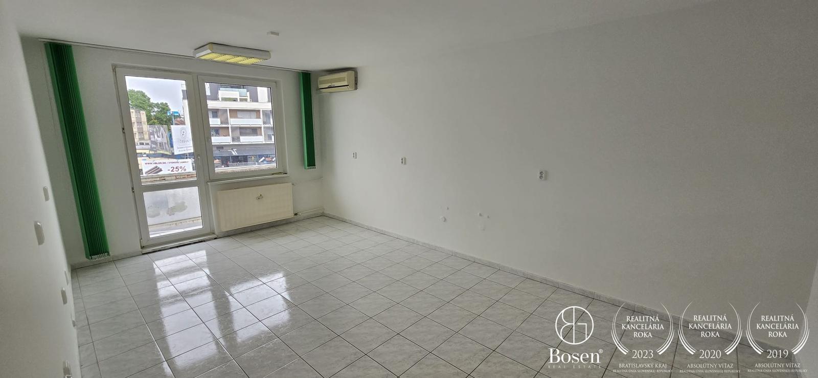 BOSEN | Prenájom kancelárskych priestorov_41 m2 v centre mesta Dunajská Streda – fotka 2