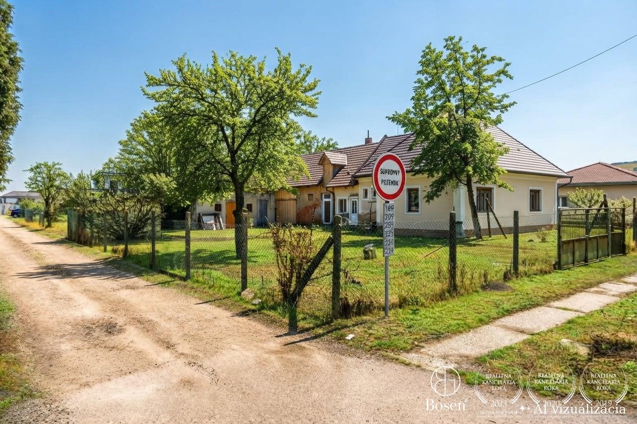BOSEN | Pozemok s potenciálom pre výstavbu rodinných domov
