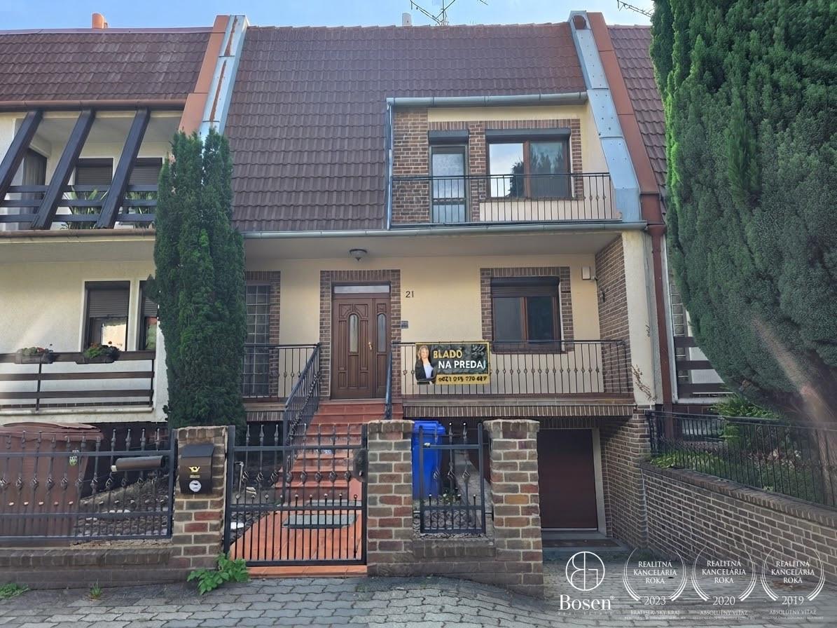 BOSEN|4-IZBOVÝ RODINNÝ DOM V ZÁPADNEJ ČASTI DUNAJSKEJ STREDY