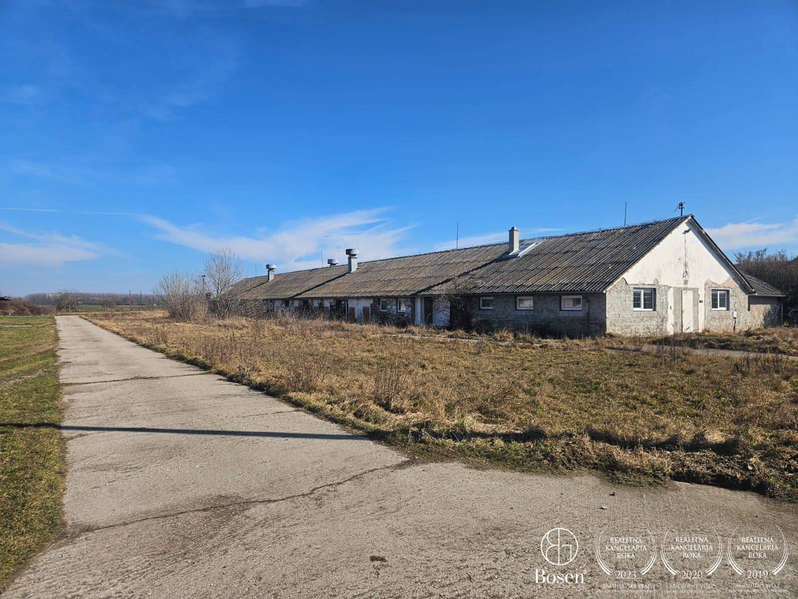 BOSEN | Priemyselný areál s 3 budovami, Kostolné Kračany – 18069 m² – fotka 2