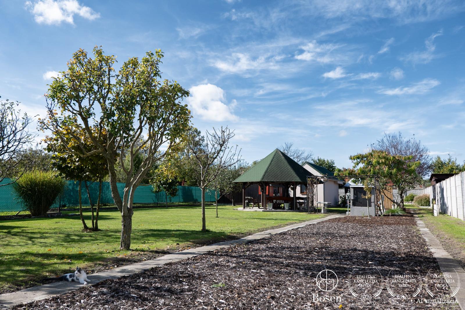 BOSEN |  stavebný pozemok s rozlohou 662 m2.