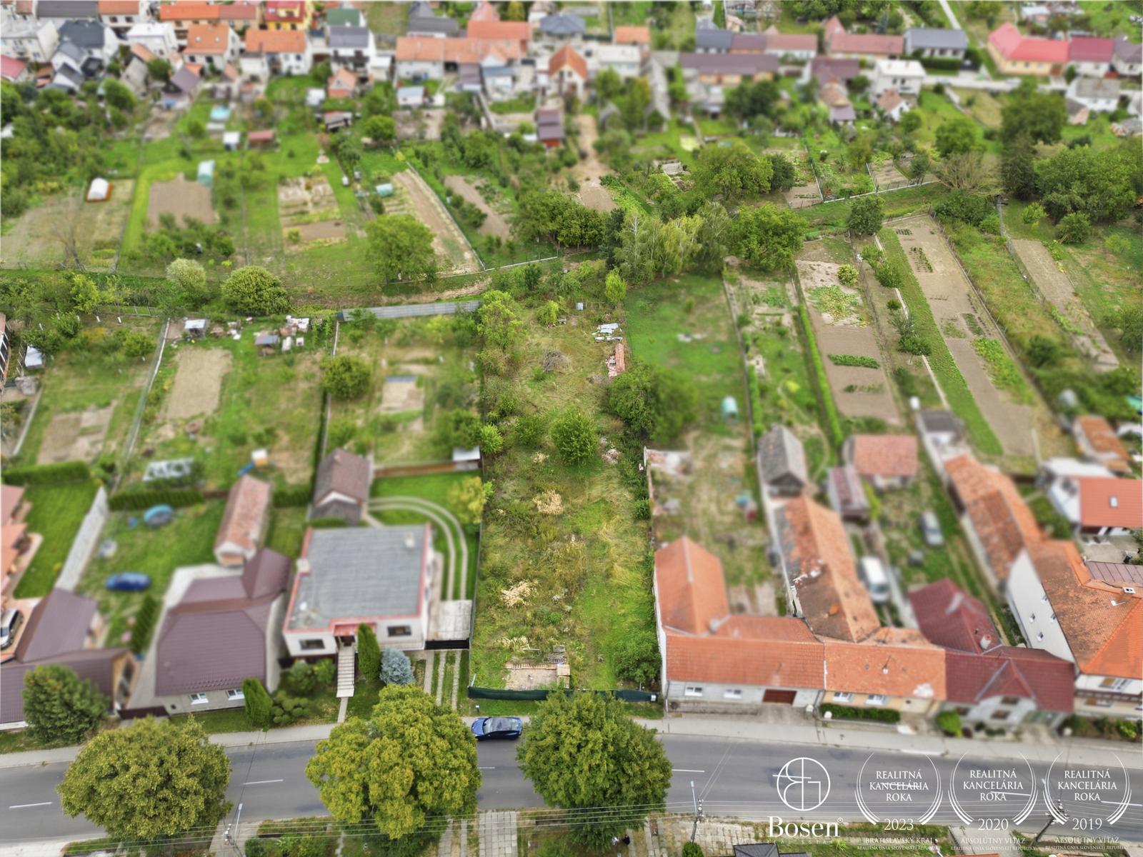 BOSEN | Veľkorysý stavebný pozemok 1585 m2 s projektom, Štefanov, okres Senica