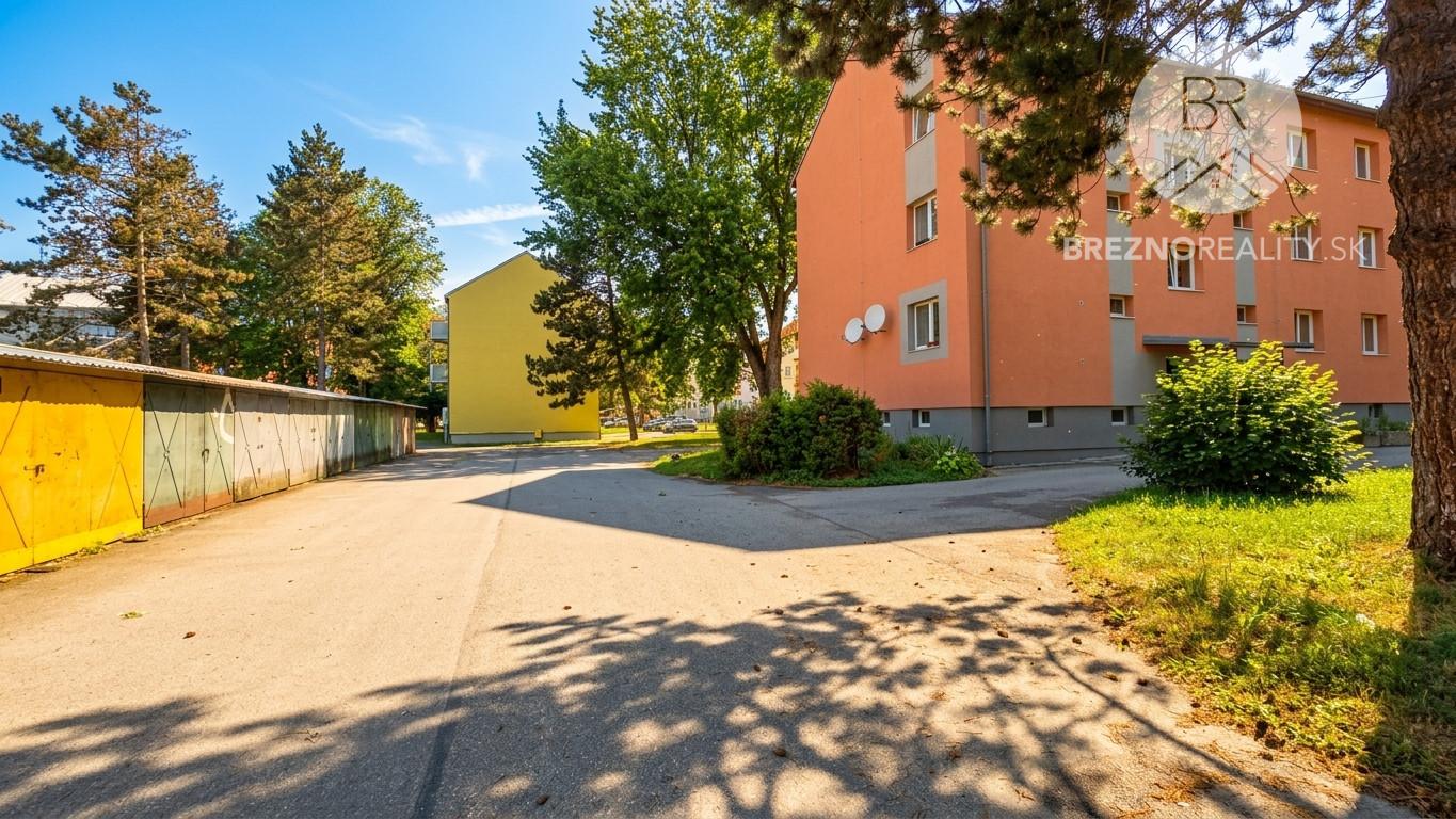 Garáž na predaj - Švermova ul. - Brezno – fotka 2