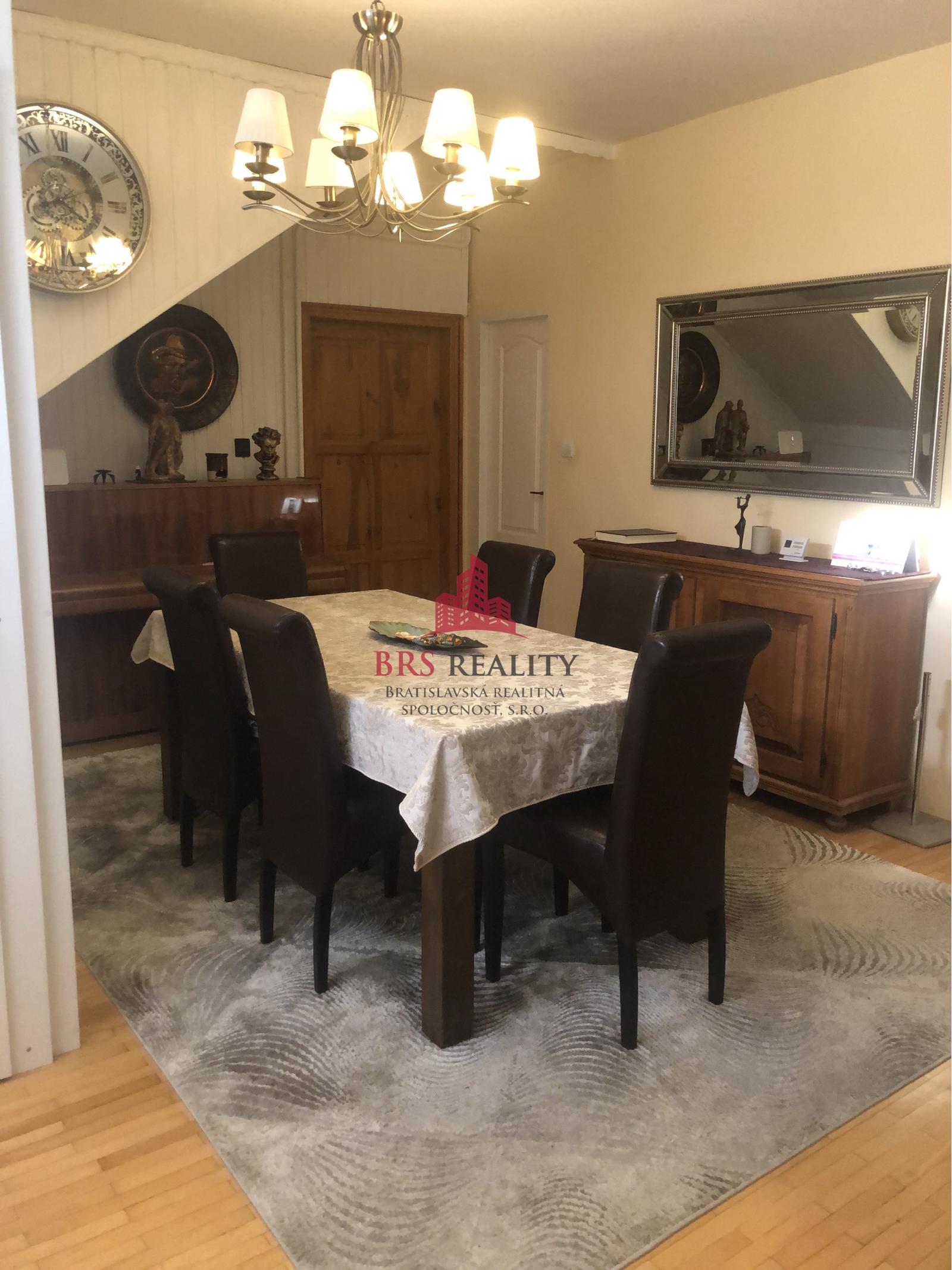 Dvojgeneračný rodinný dom, pozemok 800m2 – fotka 2